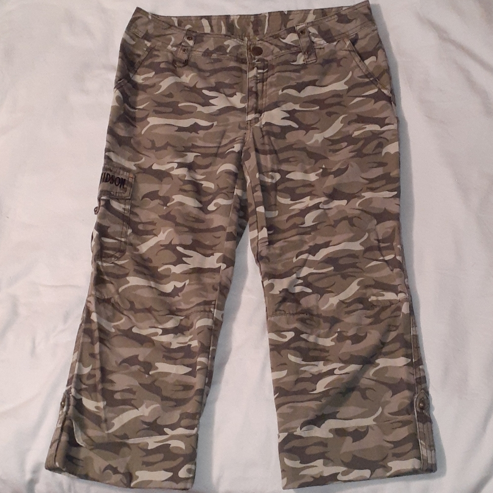 Harley-Davidson Camouflage Capri Cargo Pants 6